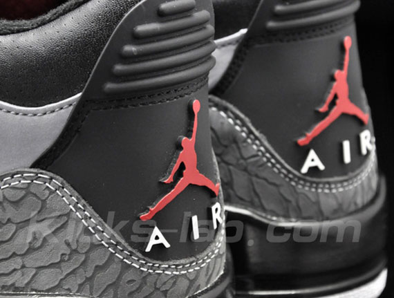 Air Jordan III 'Stealth' - New Images