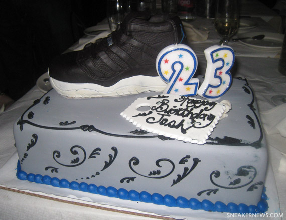 Air Jordan Xi Space Jam Birthday Cake 2