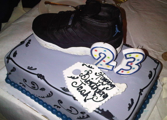 Air Jordan Xi Space Jam Birthday Cake 4