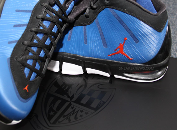 Jordan Melo M7 Advance – Knicks PE | Collector’s Box Edition