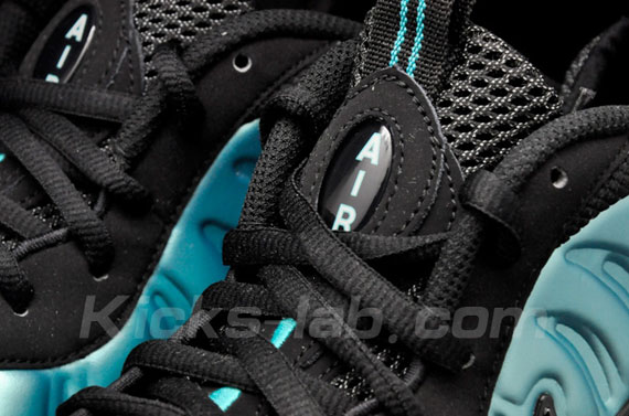 Nike Air Foamposite Pro Retro Black 05