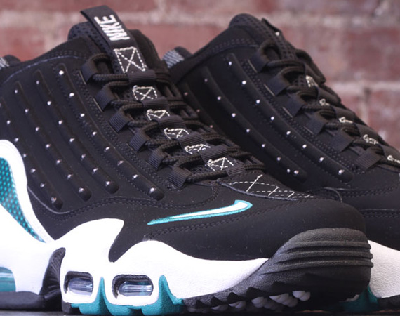 Nike Air Griffey Max II ‘Freshwater’ – Available @ WEST