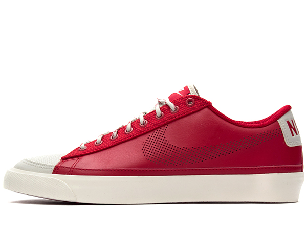 nike-blazer-low-perforated-swoosh-varsity-red-light-bone-1 Nike Blazer Low Perforated Swoosh Varsity Red Light Bone 1