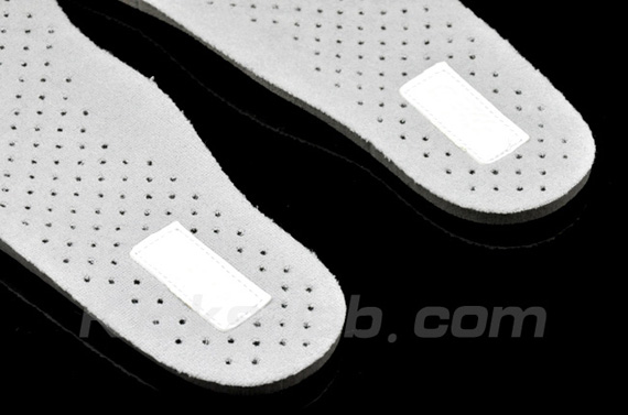 Nike Lebron 8 V2 Low Metallic Silver Kickslab 01