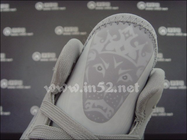 nike-lebron-8-v2-low-wolf-grey-white-metallic-silver-7 Nike Lebron 8 V2 Low Wolf Grey White Metallic Silver 7