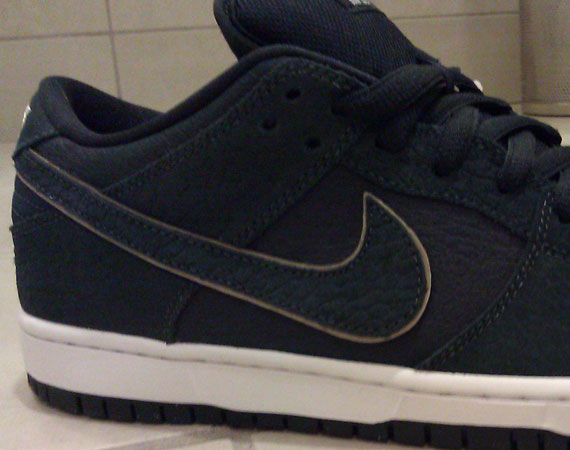 Nike SB Dunk Low Pro - Nightshade | Holiday 2011