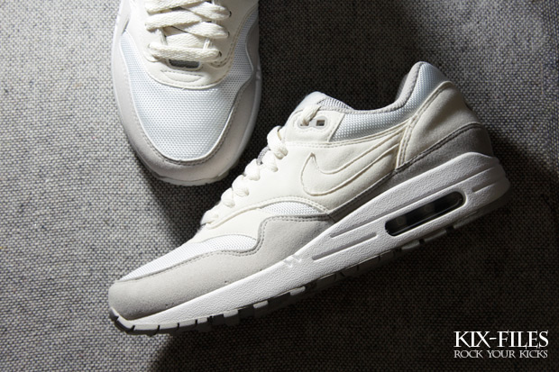 Nike Wmns Air Max 1 Milky 1