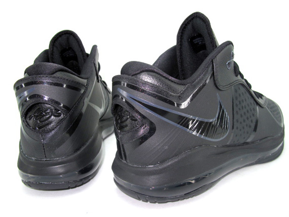 Nike LeBron 8 V/2 Low - Blackout | New Images