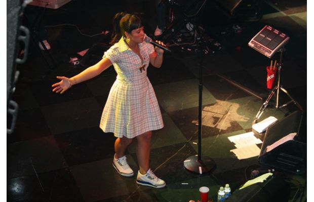 35.lilyallentrueblues 2009