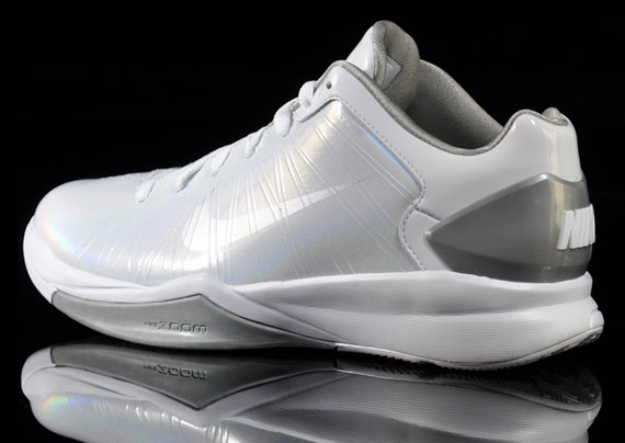 Nike Hyperdunk 2010 Low - White - Metallic Silver