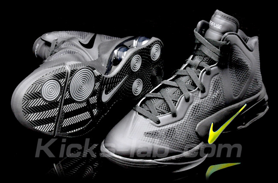 Nike Hypershox - Black - Metallic Swoosh - SneakerNews.com