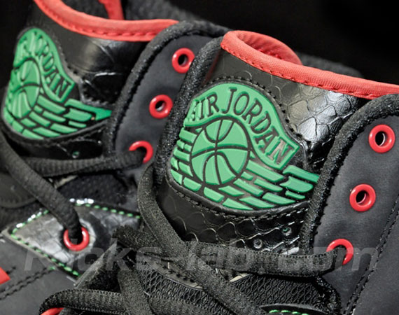 Air Jordan 2.0 – Black – Green – Red | Detailed Images