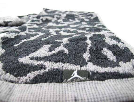 Air Jordan III Cement-Inspired Towels
