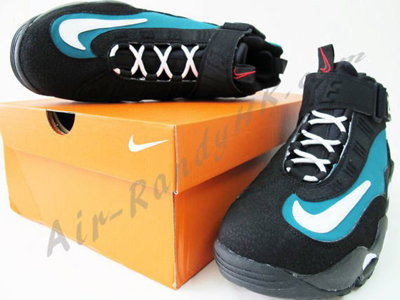 nike air griffey max 1 do2160 freshwater available early on ebay 01