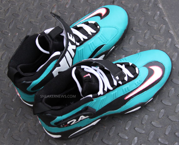 Nike Air Griffey Max 1 Customs by Jason Negron - SneakerNews.com