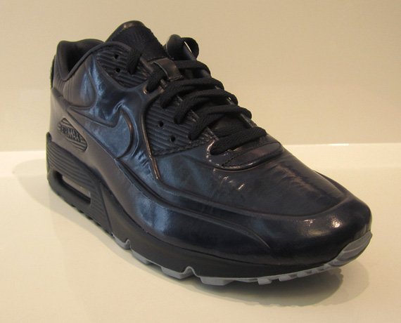 Nike Air Max 90 Patent Vac Tech Pack Fall 2011 02