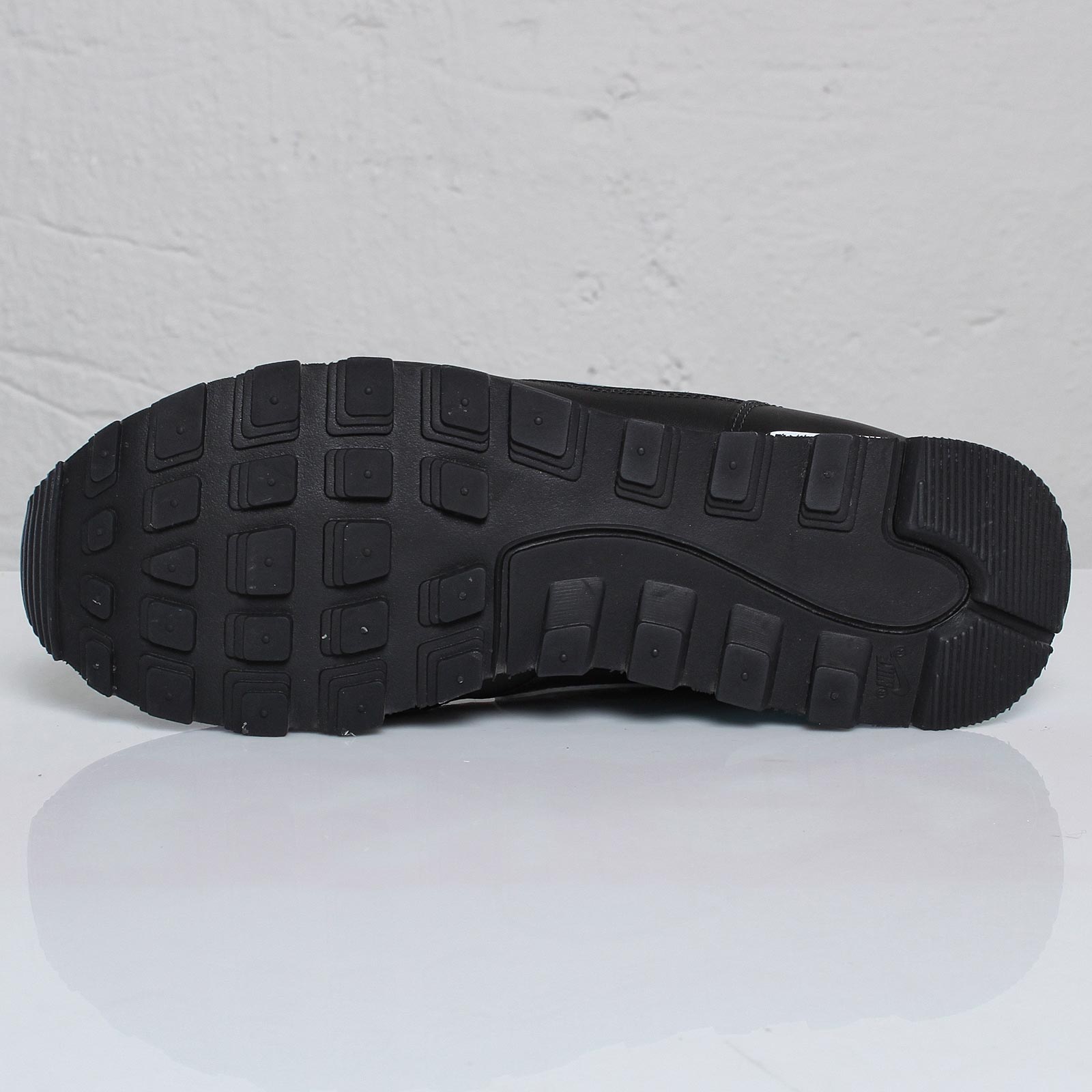 nike-air-venture-black-wolf-grey-mineral-blue-white-4 Nike Air Venture Black Wolf Grey Mineral Blue White 4