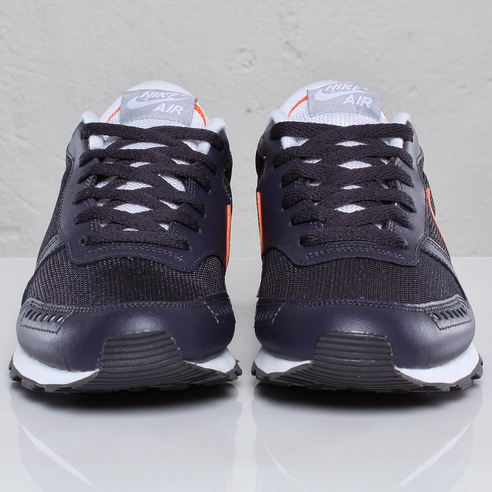 nike-air-venture-gridiron-bright-mandarin-wolf-grey-white-3 Nike Air Venture Gridiron Bright Mandarin Wolf Grey White 3