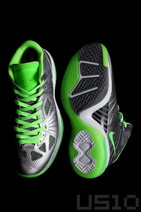 Nike LeBron 8 P.S. 'Dunkman' - New Detailed Look - SneakerNews.com