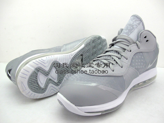Nike Lebron 8 V2 Low Wolf Grey White Metallic Silver Detailed Images 05
