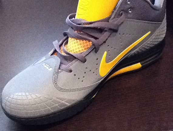 Nike LeBron Ambassador IV - Grey - Black - Yellow