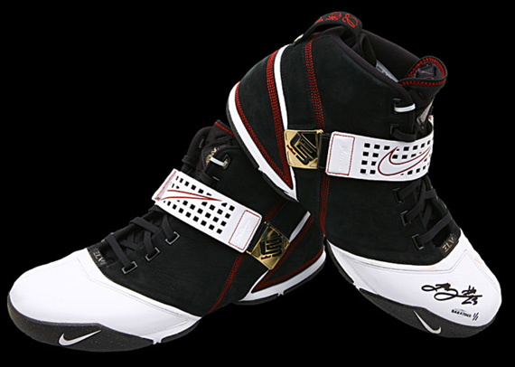 Nike Lebron V White Black Red Autographed Game Worn 01