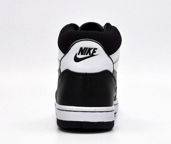 Nike Sky Force 88 Mid White Black 03