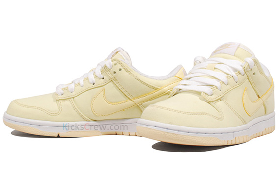 Nike Wmns Dunk Low Lightbulb White 04