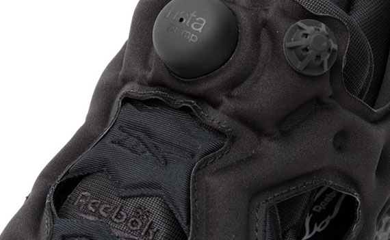 Reebok Insta Pump Fury Blackout 08