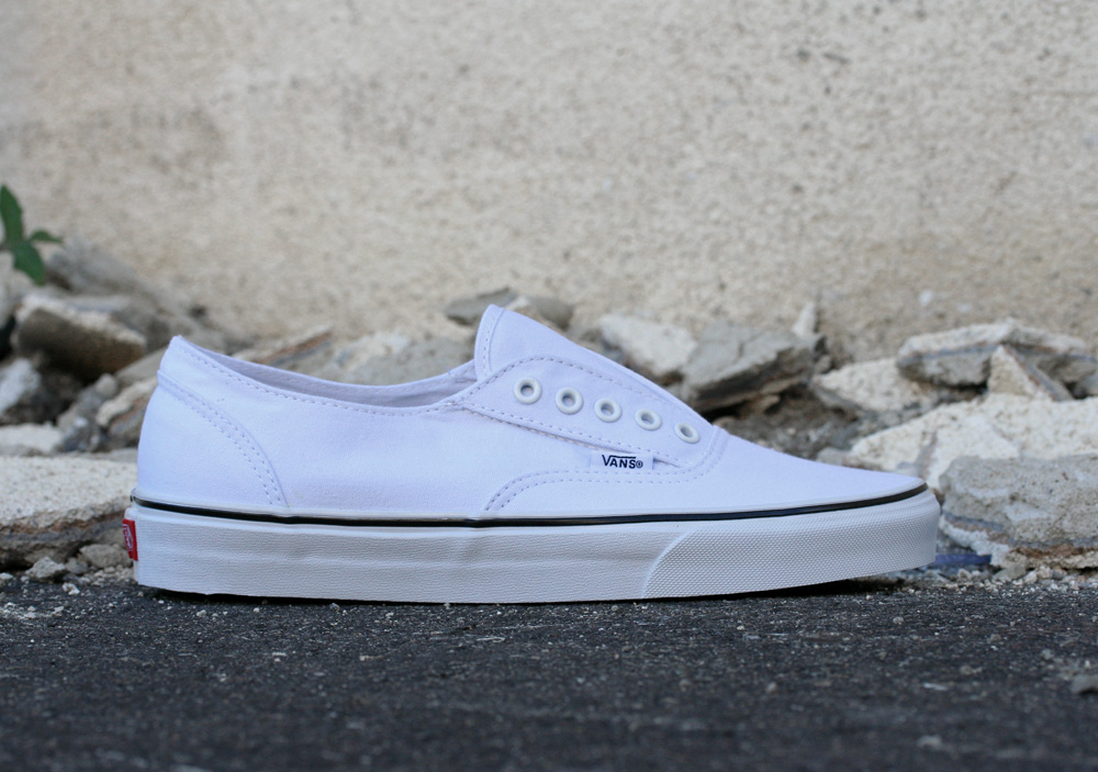 Slipwht Auth52611 1 1000