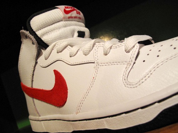 Nike SB Dunk Mid Pro – White – Sport Red – Black