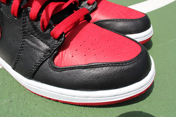 Aj1 on sale banned 2011