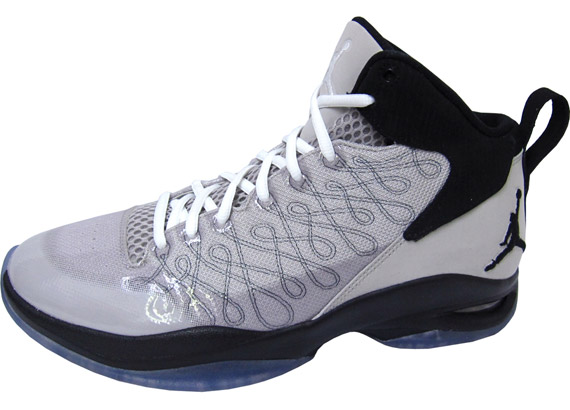 Jordan Fly 23 Grey Black White 01