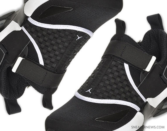 black jordan trunner