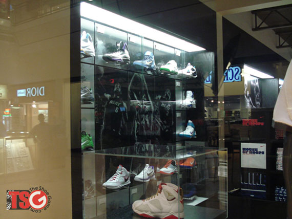 Foot Locker on X: CONNECTICUT: Check out the new House Of Hoops at West Farms  Mall in Farmington.  / X