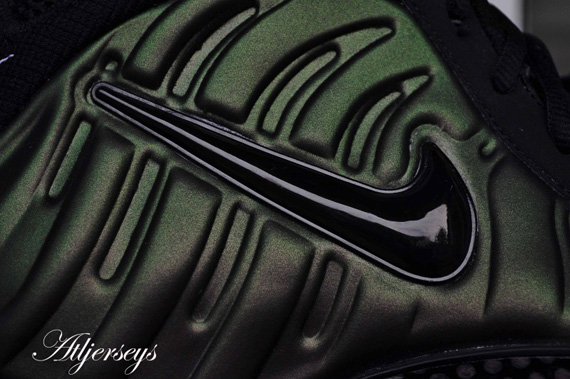 Nike Air Foamposite Dark Pine Green New Photos 04