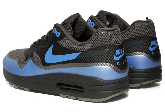 Nike Air Max 1 Hyperfuse Black Blue Glow 4