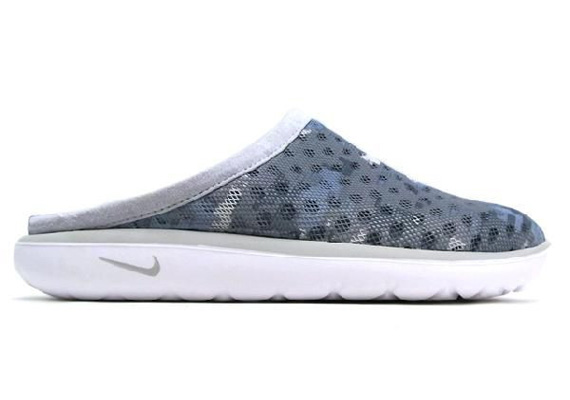 Nike Air Rejuven8 Mule Grey Digicamo 01