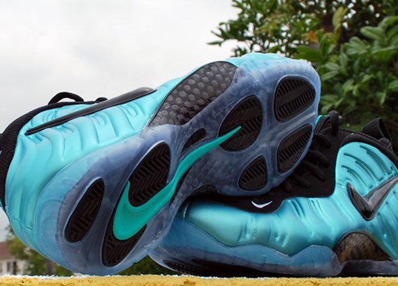 Nike Air Foamposite Pro - Retro - Black | Hitting Retailers