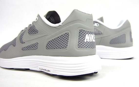 Nike Lunar Flow Tz 02