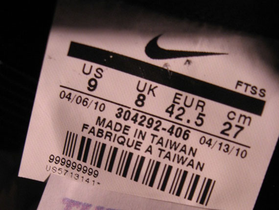 Nike SB Dunk Low - Navy - Pinstripe | Sample on eBay - SneakerNews.com