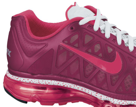 Nike Wmns Air Max 2011 Solar Red Legacy Red Nikestore 04