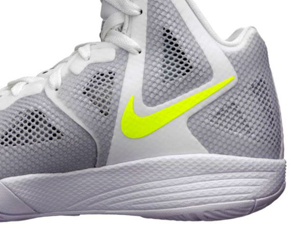 nike zoom hyperfuse 2011 white metallic luster wolf grey volt team red 08