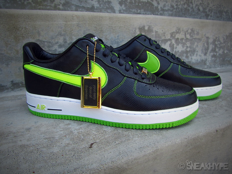 Sneakhype Nike Air Force 1 24