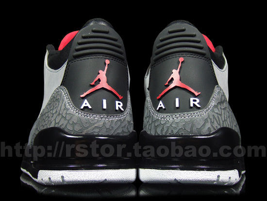 Air Jordan III Retro 'Stealth' - Detailed Images