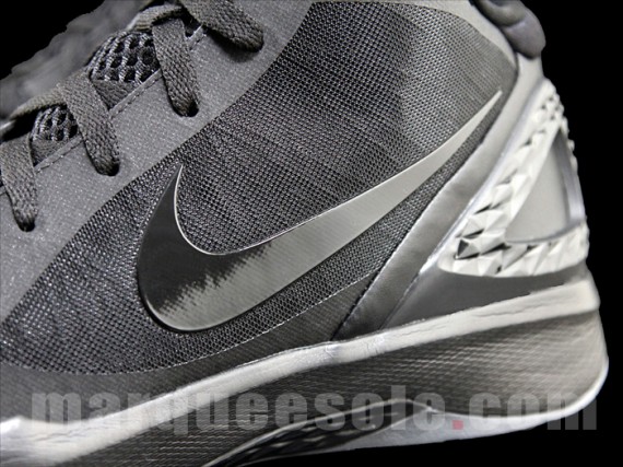 Nike Zoom Hyperdunk 2011 ‘Matte Black’