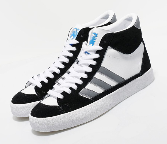 Adidas Superskate Mid White Black Blue Size 04