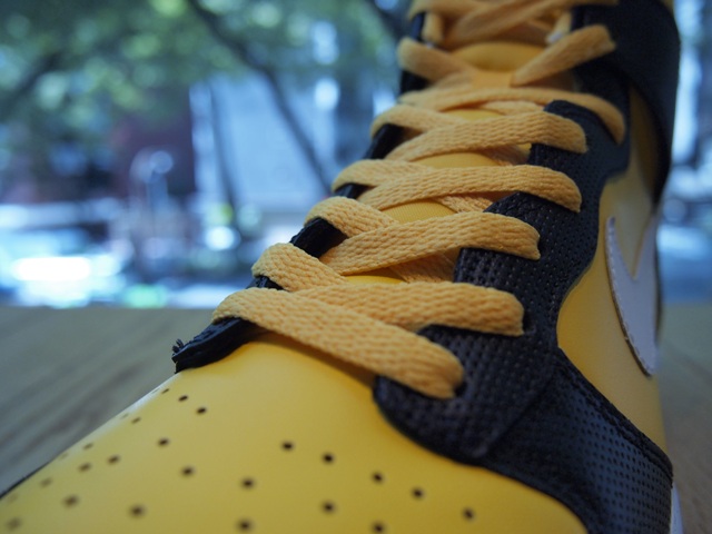 OLYMPUS DIGITAL CAMERA Nike Dunk High Black Varsity Maize White 2