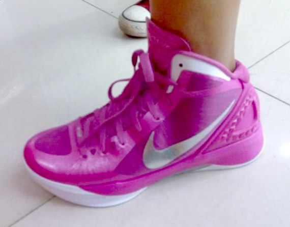 Nike Hyperdunk 2011 Pink White 3