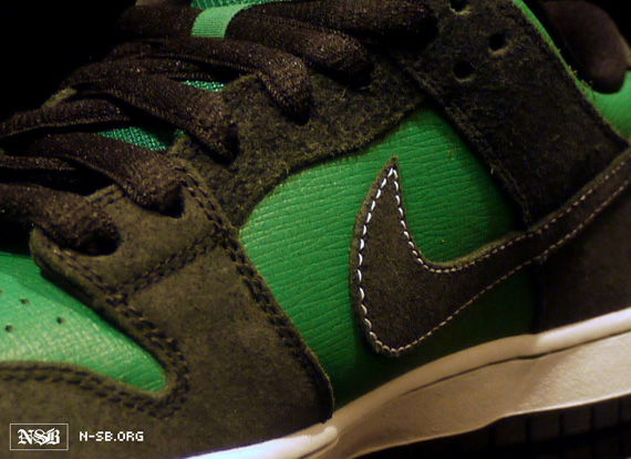 Nike Sb Dunk Low 2012 Black Green Red Woodgrain 03